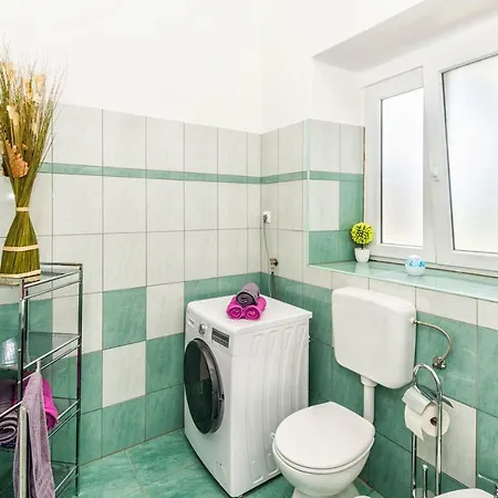 Enni 1 Apartamento